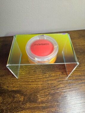 Mac glow play cushiony blush Heat Index